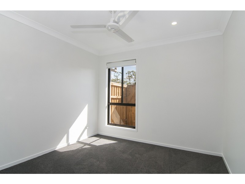 2/6 Pidgeon Street, Pimpama QLD 4209