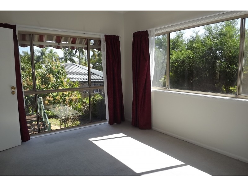 4 Wattle Glen Place, Robina QLD 4226