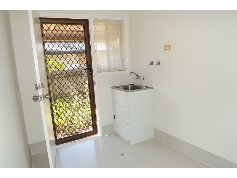 4 Wattle Glen Place, Robina QLD 4226