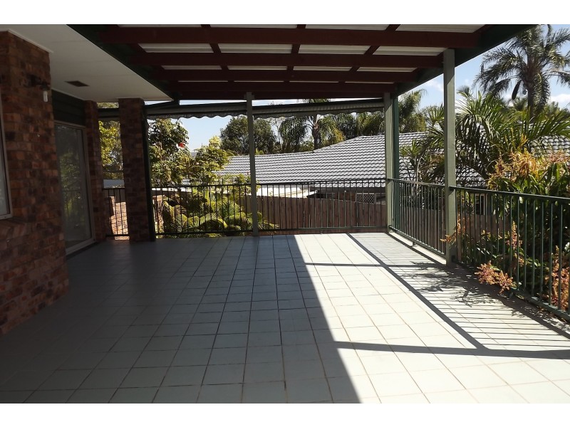 4 Wattle Glen Place, Robina QLD 4226