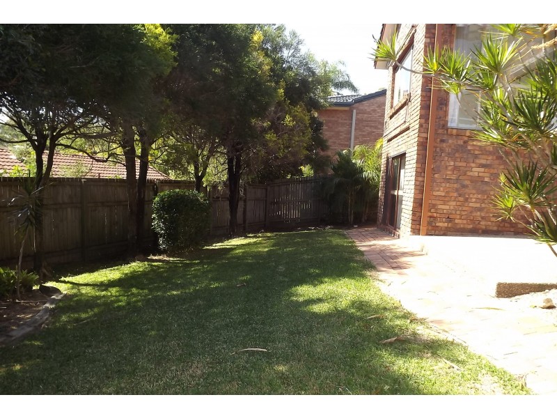 4 Wattle Glen Place, Robina QLD 4226