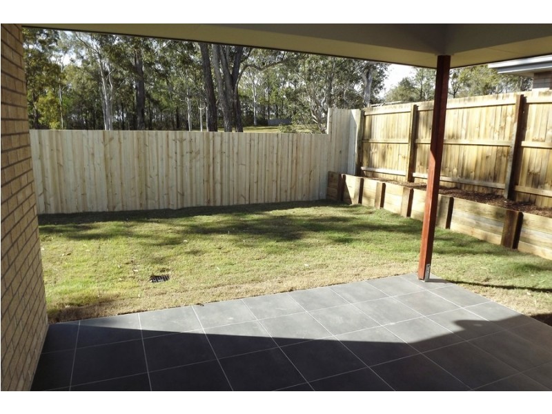 17 Milbrook Crescent, Pimpama QLD 4209