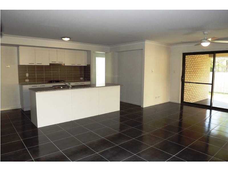 17 Milbrook Crescent, Pimpama QLD 4209