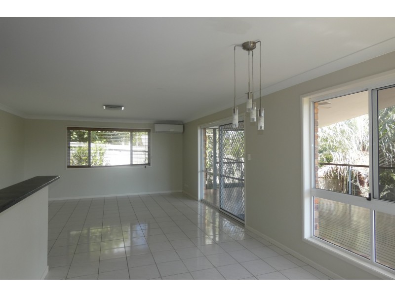 18 Masters Street, Arundel QLD 4214