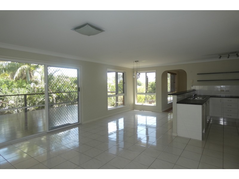 18 Masters Street, Arundel QLD 4214