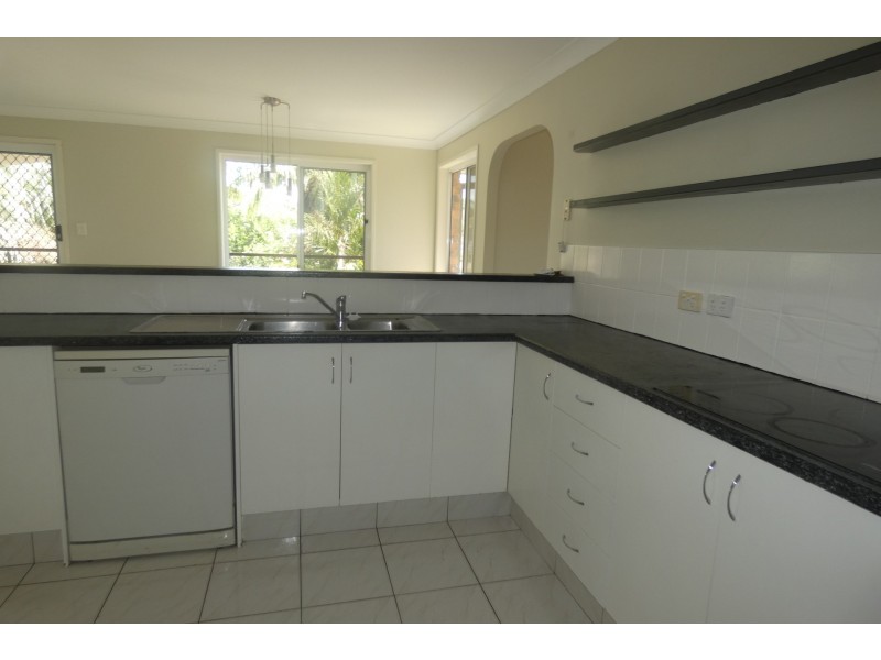 18 Masters Street, Arundel QLD 4214