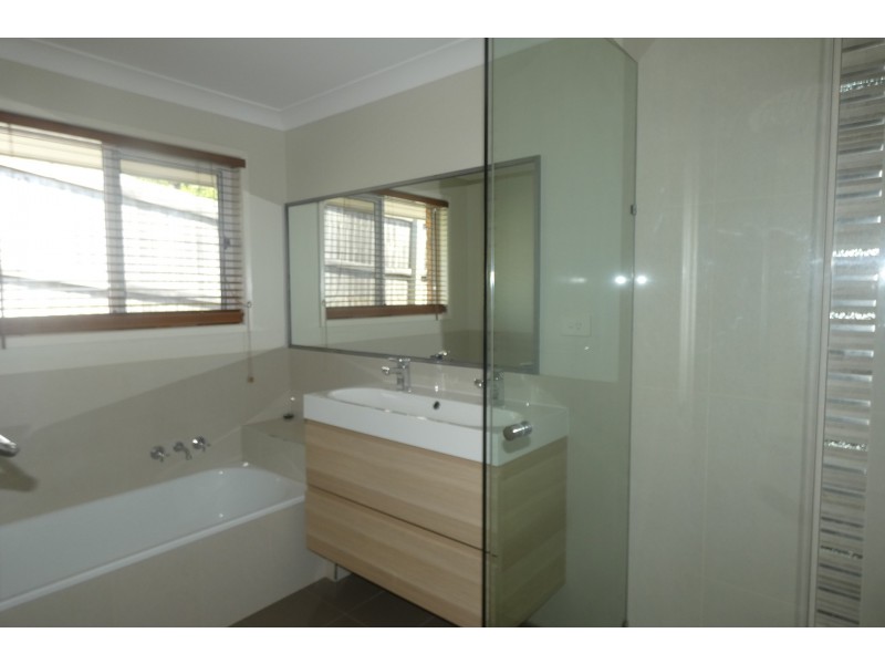 18 Masters Street, Arundel QLD 4214