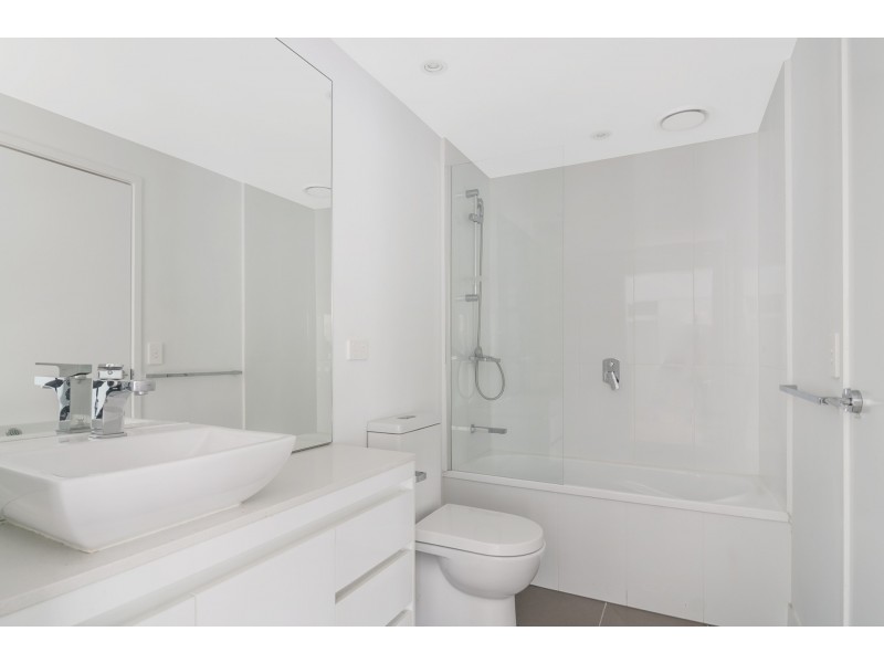 308/43 Harbourtown Drive, Biggera Waters QLD 4216
