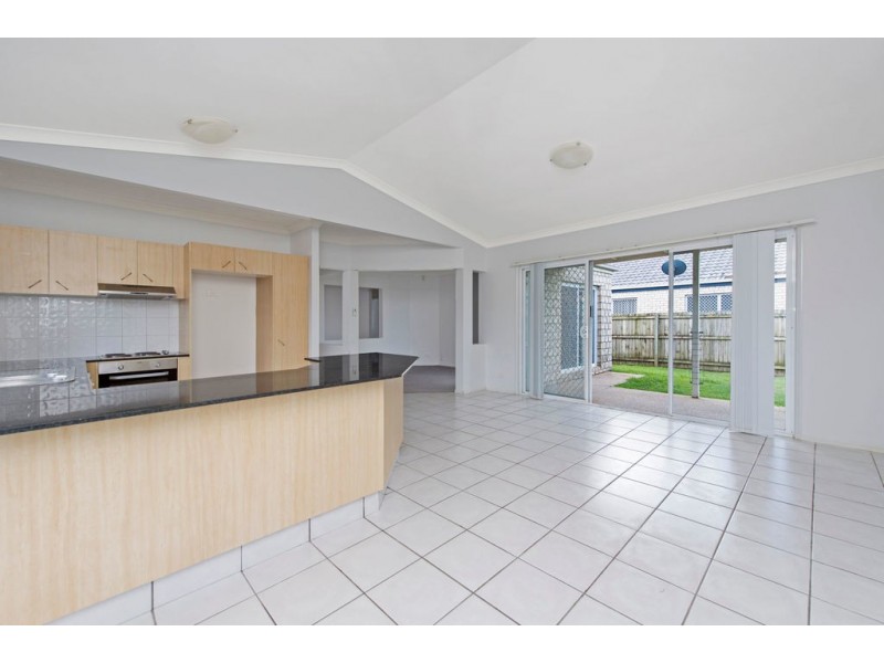 8 Linda Way, Upper Coomera QLD 4209