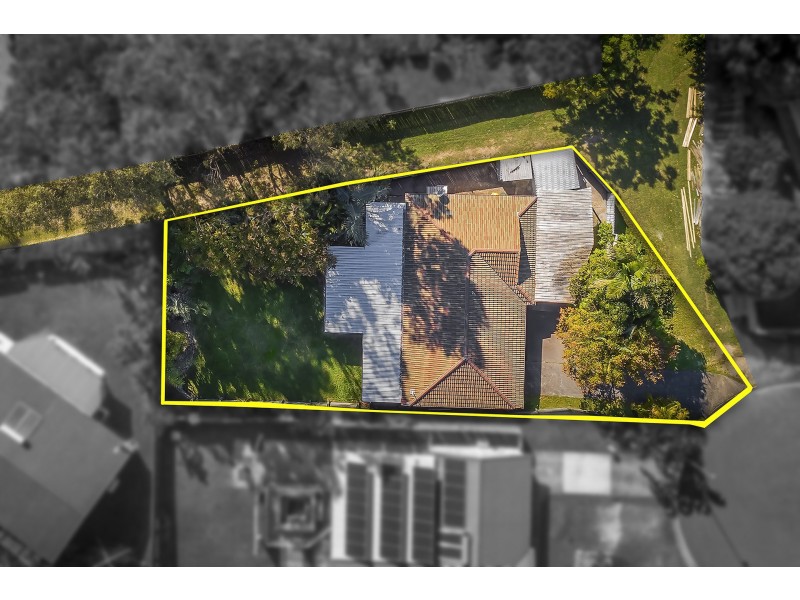 21 Saxon Court, Nerang QLD 4211