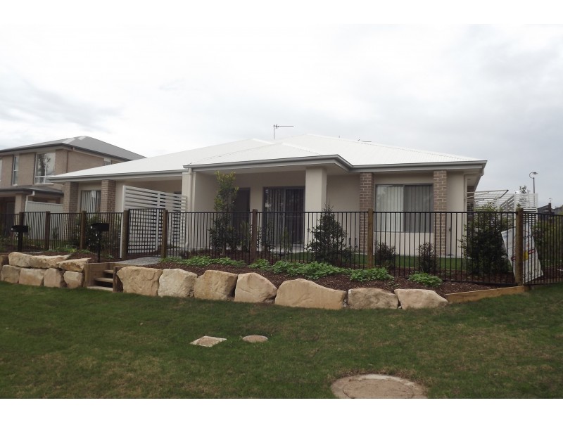 2/7 Wild Kaiser Road, Coomera QLD 4209