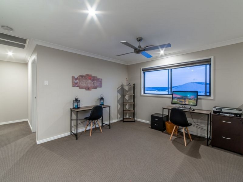 11 Hillstone Crescent, Maudsland QLD 4210