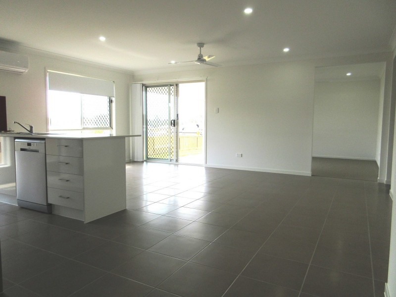 122 Edwardson Drive, Coomera QLD 4209