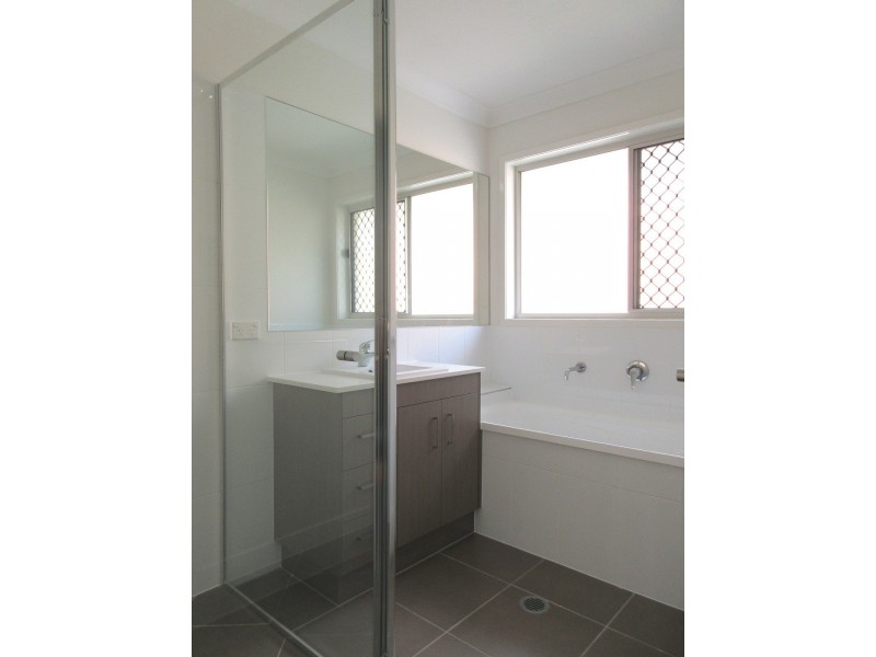 122 Edwardson Drive, Coomera QLD 4209