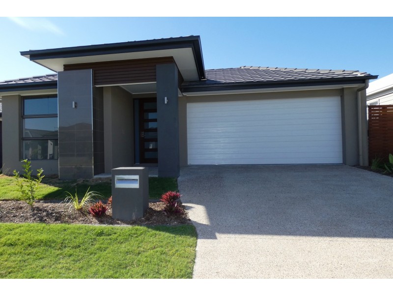 12 Lindeman Circuit, Pimpama QLD 4209