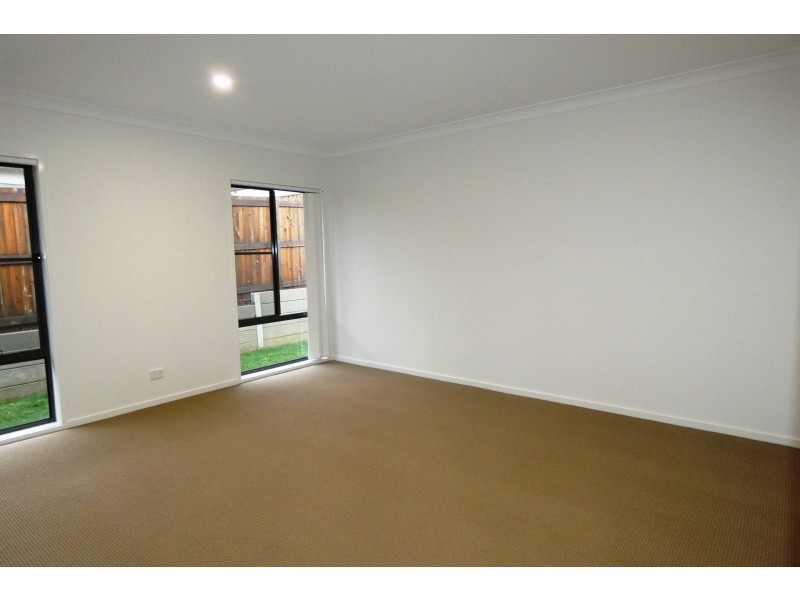 3 Perry Place, Coomera QLD 4209