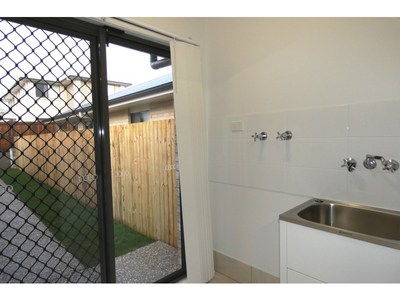 3 Perry Place, Coomera QLD 4209