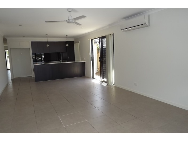 12 Gresswell Crescent, Upper Coomera QLD 4209