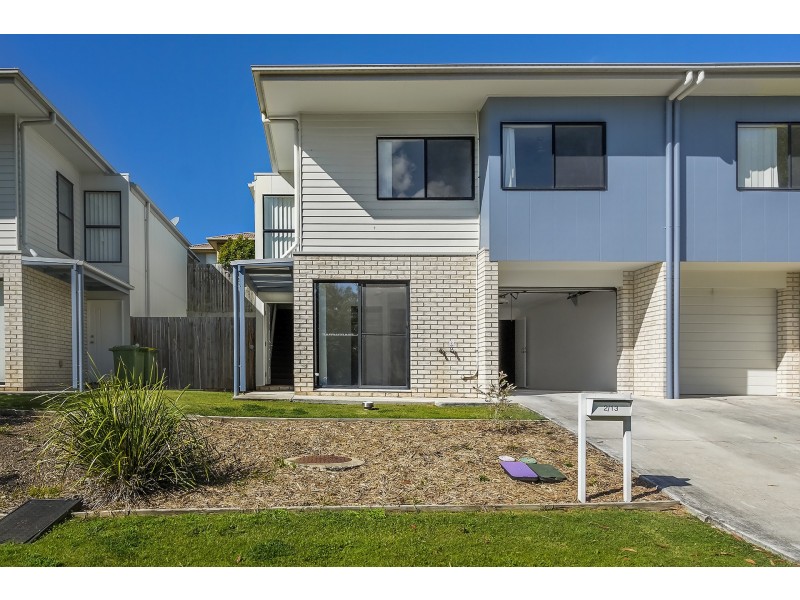 2/13 Chrome Drive, Pimpama QLD 4209