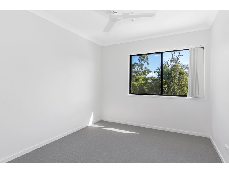 2/13 Chrome Drive, Pimpama QLD 4209