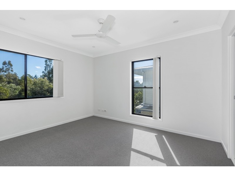 2/13 Chrome Drive, Pimpama QLD 4209