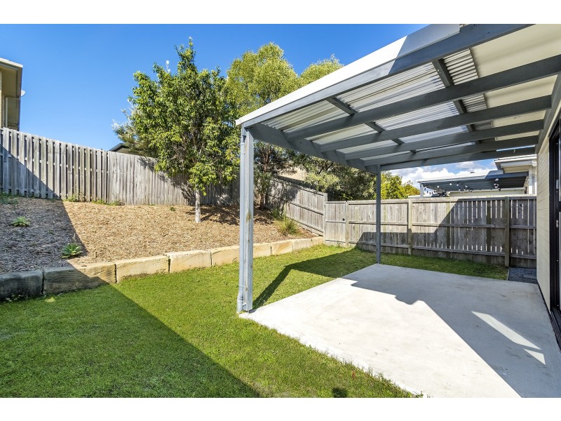 2/13 Chrome Drive, Pimpama QLD 4209