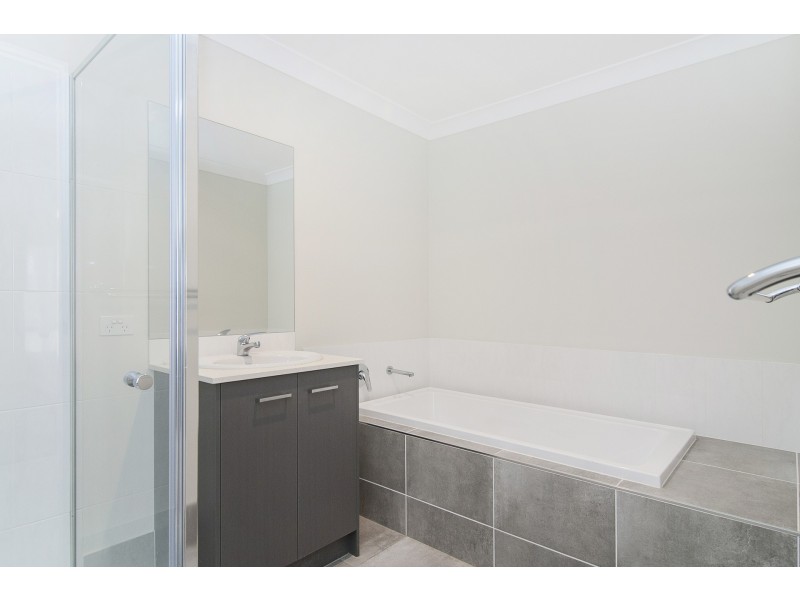536 Gainsborough Drive, Pimpama QLD 4209