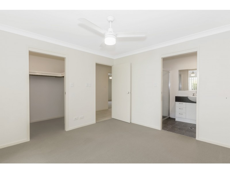 2/27 Freestone Drive, Upper Coomera QLD 4209