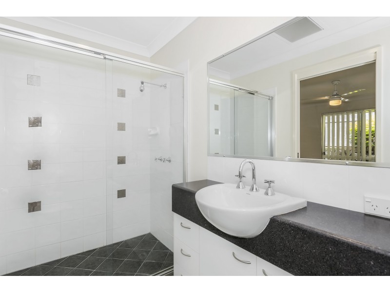 2/27 Freestone Drive, Upper Coomera QLD 4209