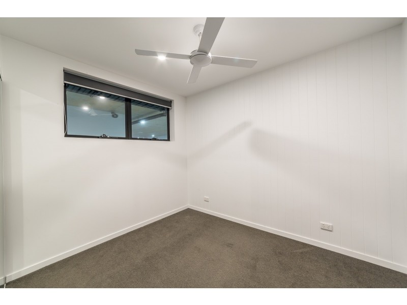 215/1 Hart Street, Ashmore QLD 4214