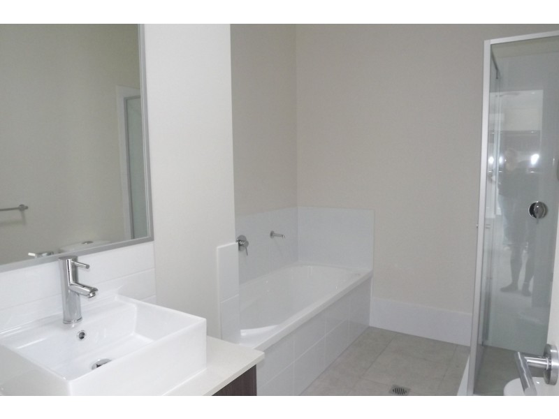 1/7 Wild Kaiser Road, Coomera QLD 4209