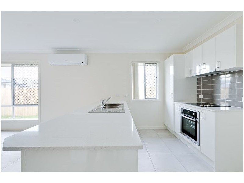 53 Bull Road, Pimpama QLD 4209