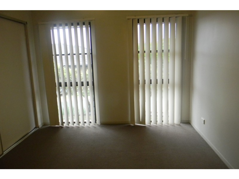 11/136 Pacific Pines Boulevard, Pacific Pines QLD 4211