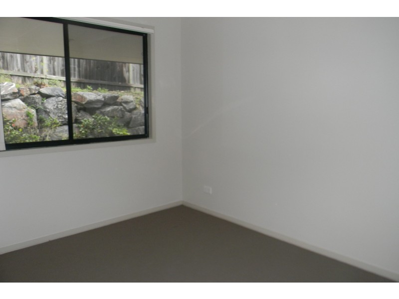 11/136 Pacific Pines Boulevard, Pacific Pines QLD 4211