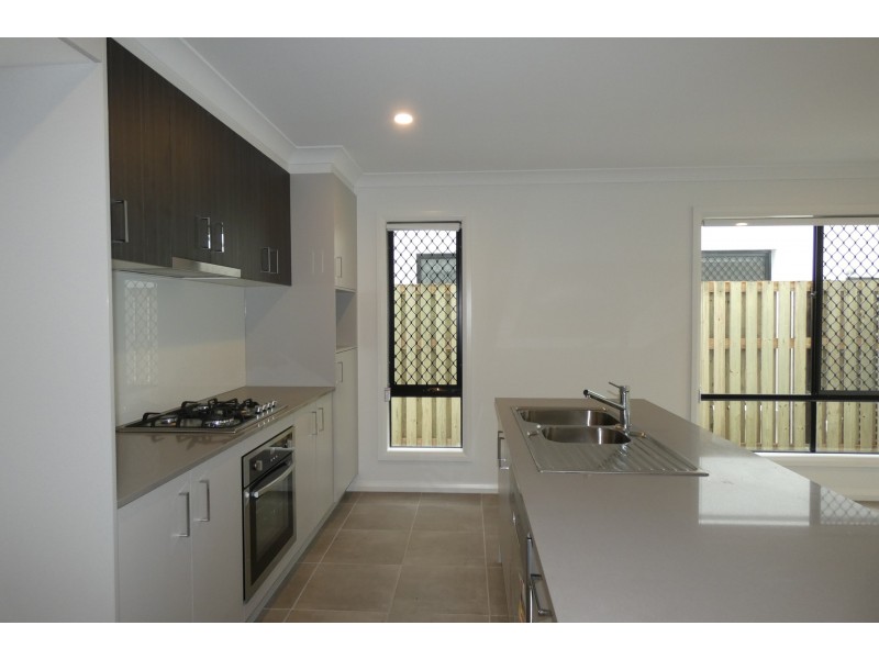 203/1 Christine Drive, Coomera QLD 4209