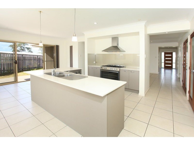 3 Garigal Court, Upper Coomera QLD 4209