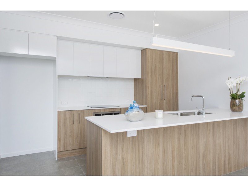 7 Forest Avenue, Ormeau QLD 4208