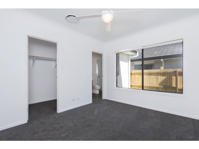 7 Forest Avenue, Ormeau QLD 4208