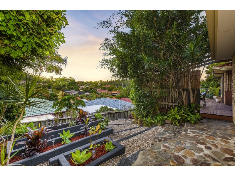 23 Papara Street, Pacific Pines QLD 4211