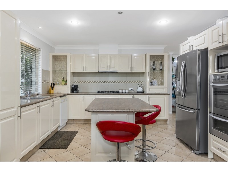 23 Papara Street, Pacific Pines QLD 4211