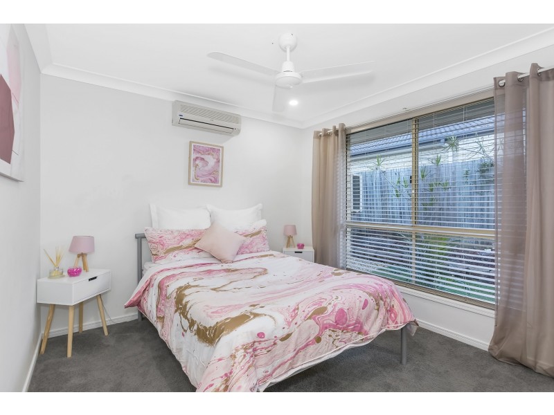 23 Papara Street, Pacific Pines QLD 4211