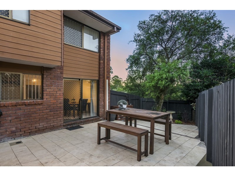 1/10 Sara Street, Ashmore QLD 4214