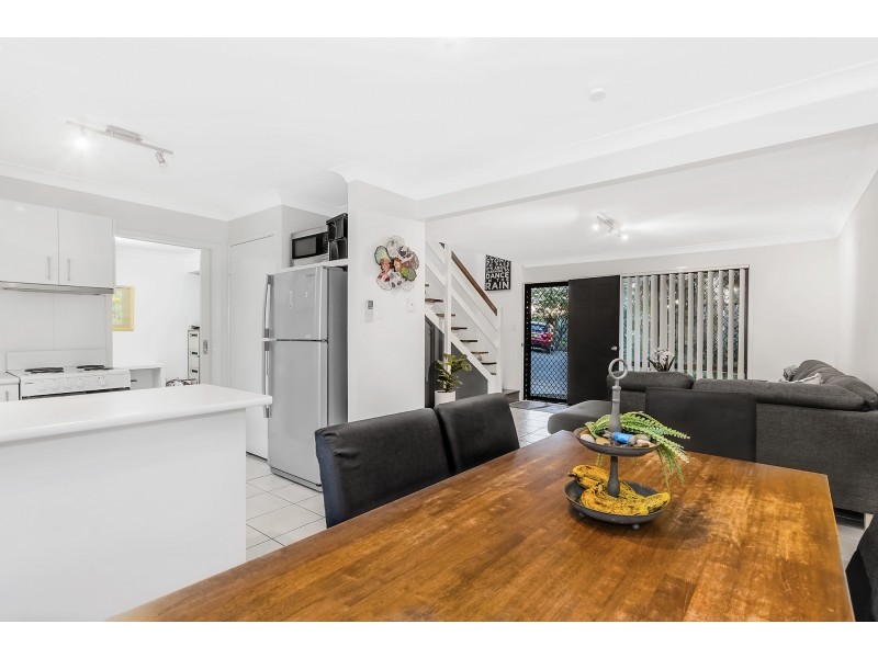 1/10 Sara Street, Ashmore QLD 4214