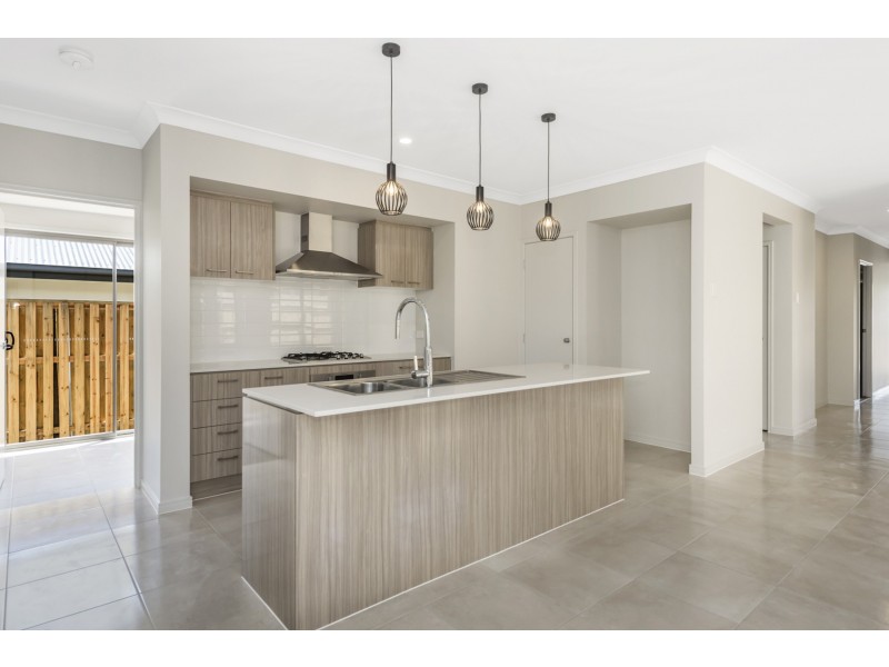 34 Bailey Court, Ormeau QLD 4208