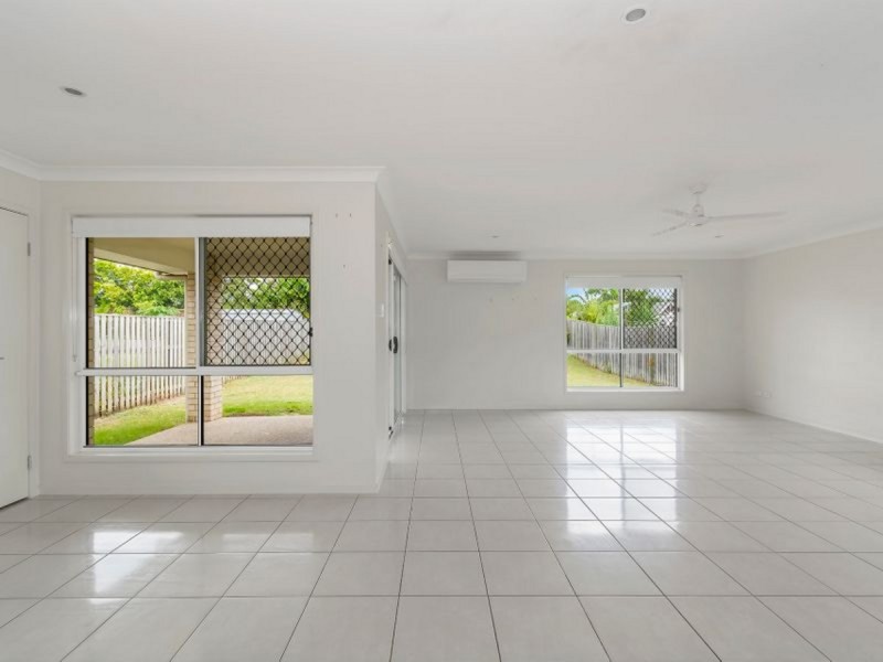 468 Gainsborough Drive, Pimpama QLD 4209