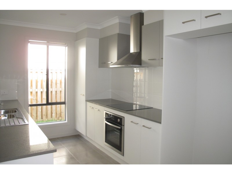 45 Moorinya Circuit, Pimpama QLD 4209