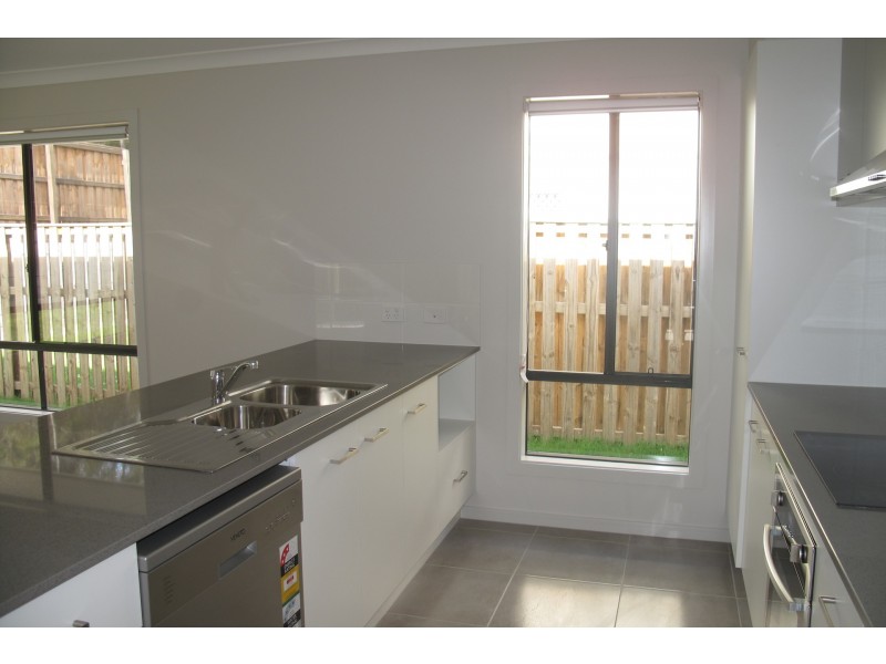 45 Moorinya Circuit, Pimpama QLD 4209