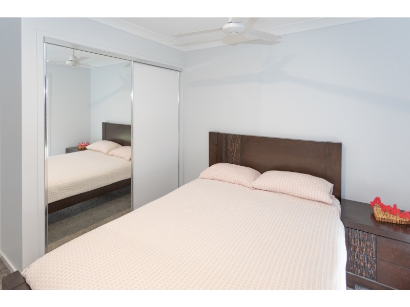 25 Mcveigh Street, Pimpama QLD 4209
