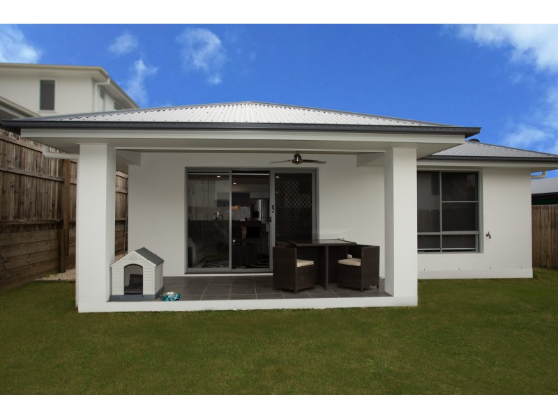 25 Mcveigh Street, Pimpama QLD 4209