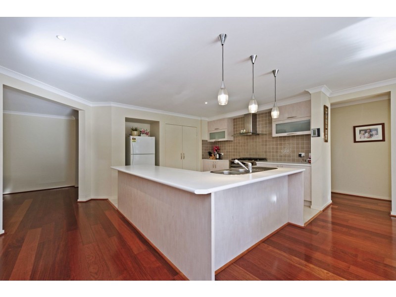 8 Helidon Grove, Ormeau QLD 4208